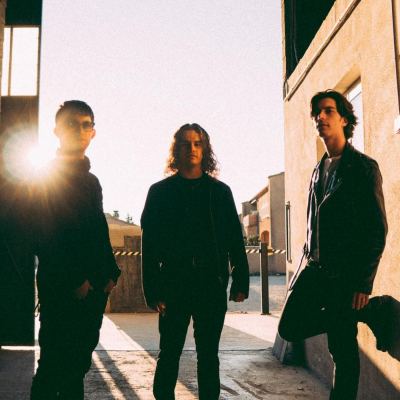 BLOOM /// We play Rock’n’Roll And That’s All !