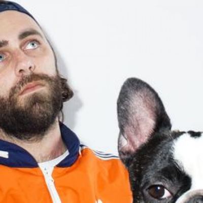 Rencontre avec le rappeur Dab Rozer, maître du troll, chômeur céleste et loser sublime