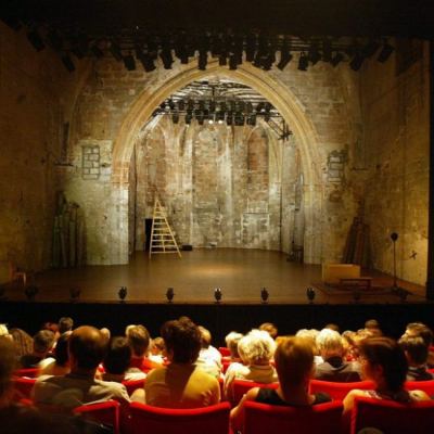 Théâtre : dans les coulisses du Chêne noir à Avignon